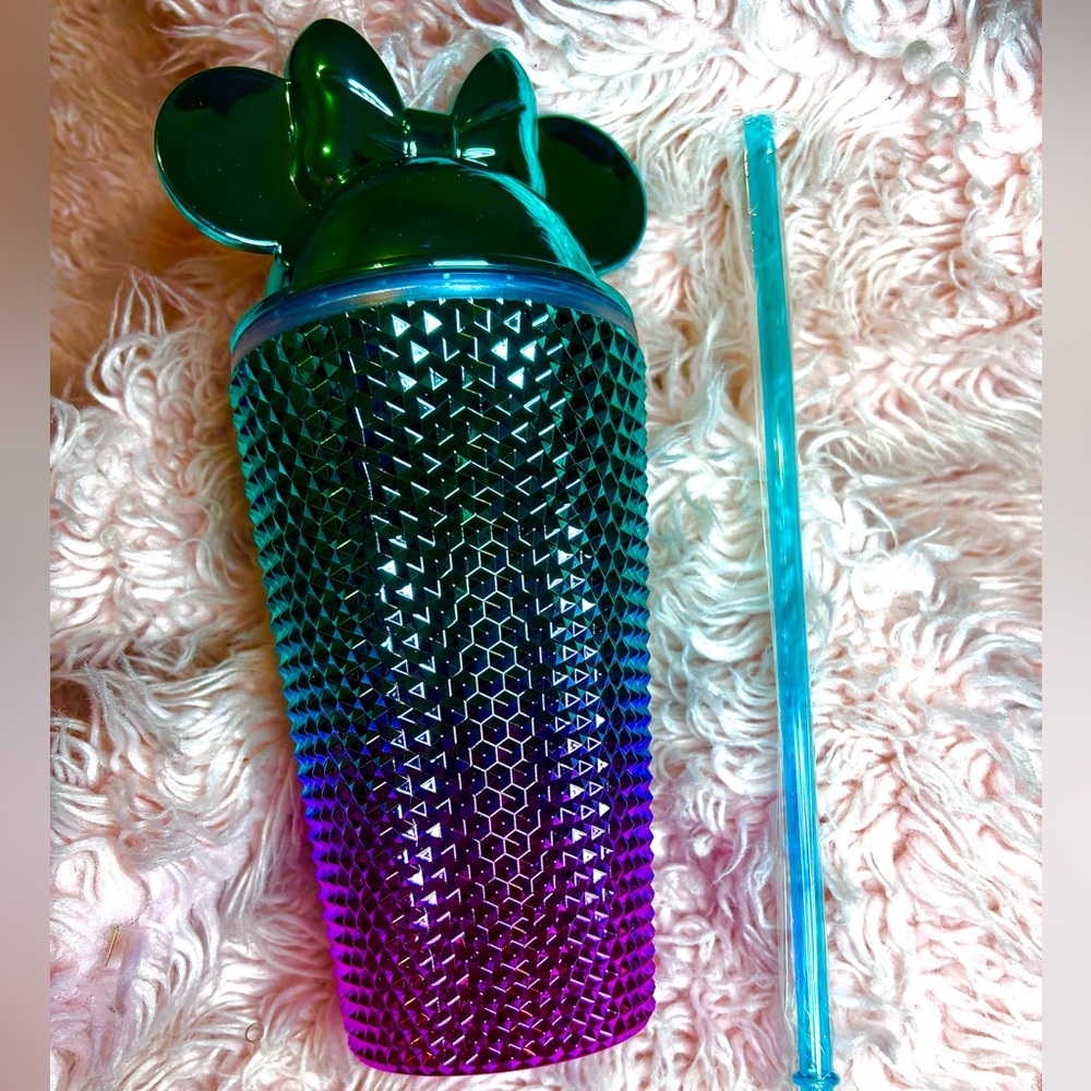 Iridescent Tumbler with Straw and Bow Lid